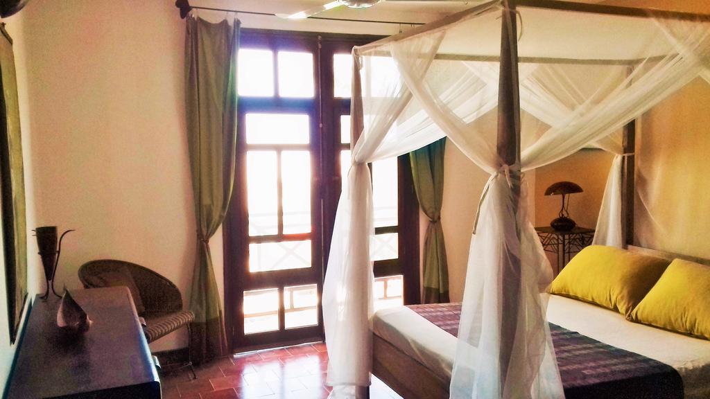 Maison D'Hotes Niokobokk Ndiebene Ngoại thất bức ảnh